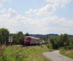 Am 24.6.14 schoss 611 509 seinem nächsten Halt Balingen entgegen. 
Hier verlässt der Zug den Ort Hechingen.