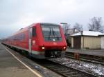 611 512 und Zug als Ersatzverkehr nach Ulm Hbf für IC 118, Aulendorf, 13.12.09, IC 118 nach Münster (Westf) Hbf hatte wegen Personenschaden 110min Verspätung und endete in Essen Hbf
