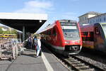 DB 612 066 als RE 3012 von Neustadt (Waldnaab) nach Nürnberg Hbf, am 03.10.2023 in Weiden (Oberpf).