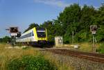 BR 612 637  bwegt  durchfährt am 02.07.2018 bei Tübingen-Weilheim in Richtung Rottenburg einen unbeschrankten Bahnübergang.