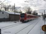 612 488 + 612 482 als IRE 3085 aus Nrnberg wirbelt bei Durchfahrt durch Klingenberg-Colmnitz den Neuschnee auf; 26.1.2007  