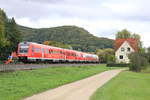 612 095 angeführte 612-Doppeltraktion als RE Hof/Markredwitz-Nürnberg in Hohenstadt (Mittelfranken) am 10.10.2019.