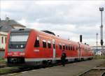 RegioSwinger 612 021 angekommen in Liberec (Reichenberg) als RE 17021 aus Dresden, daneben der CD-Schaffner, der ab Grenze Zittau die Zugbegleitung bernommen hat - 07.07.2007   