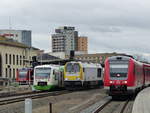 Zur vollen Stunde in Gera Hbf. Der DB Regio nach Altenburg, die Elster-Saale 
 Bahn nach Greiz, die Voith Maxima 30 CC 263 005-1 der VTLT und der DB Regio Richtung Erfurt warten auf ihre Weiterfahrt am 1.2.2020