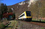 612 136-1 als RE 3229 (Donaueschingen-Ulm Hbf) bei Neidingen 26.4.21