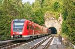 Als 612 660 am 17.9.24 Velden erreichte, durfte er noch mit 100 km/h durch den Tunnel fahren. Noch ahnte niemand, dass die DB zw�lf Monate sp�ter den Zugverkehr �ber Nacht sperrt. Die Br�cke im Vordergrund war einer der Gr�nde daf�r.