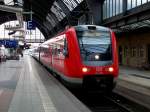 612 006 steht als RE 3862 zur Abfahrt bereit. Aufgenommen in Karlsruhe Hbf am 17.10.2009