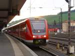 612 561 steht am Abend 17. Julis 2010 als RE nach Hof/Bayreuth im Wrzburger Hbf.