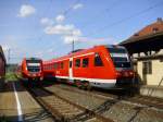 612 652 und 612 558 stehen am 10. August 2010 als RE bzw. als RB nach Lichtenfels auf den Gleisen 3 und 4 in Kronach.