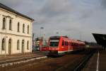 Im Bahnhof von Bischofswerda erhlt 612 605-6 Ausfahrt nach Dresden. (26.11.11)