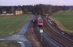 In der Abenddmmerung sind...

612 082 und ein weiterer 612 nach Nrnberg Hbf. im Vogtland unterwegs.

Bei ISO 1000 konnte noch gerade die Bewegungsunschrfe vermieden werden, denn ein Stativ hatten wir nicht dabei.

Kornbach/Vogtland Km 135,0 - 29.12.2012