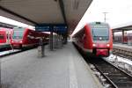 Links steht 612 485 nach Neustadt an der Waldnaab und rechts steht 612 656 nach Dresden Hbf, Sie standen in Nrnberg Hbf. 26.01.2013