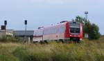 Mit Neigetechnik durch das Vogtland.....612 094 auf dem Weg nach Gera Hbf durch den ehemaligen DDR Grenzbahnhof Gutenfrst.

Der RE wird noch runde 20 Kilometer auf der KBS 530 (545) zurcklegen und dann in Mehltheuer auf die KBS 546 wechseln.
16 August 2011 - 
Die Relation Regensburg - Gera wurde im Sommer 2012 eingestellt. Die Erfurter Bahn bedient nun die Strecke Gera - Mehltheuer - Hof.
Der eiserne bergang im Hintergrund (bergang fr die ehemaligen DDR Grenzsoldaten)
wurde im Februar 2013 in Folge der Elektrifizierung abgetragen.
