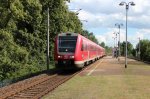 612 971 und 612 521 sind am 30.07.2013 mit dem RE 3793 nach Dresden Hbf unterwegs, hier bei der Durchfahrt in Zwickau Plbitz    