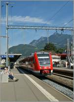 Der DB VT 612 902 nach Hannover Hbf bei der Durchfahrt in Aigle.