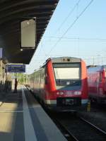 612 059 steht hier am 06.09.2013 als RE3052 von Hof nach Hochstdt-Marktzeuln im Hofer Hbf.
Wegen Bauarbeiten fhrt der Zug nur bis Hochstadt-Marktzeuln.