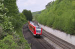 612 477 ist als RE Hof - Nürnberg unterwegs und erklimmt bei Fattigau nun die Höhen des Fichtelgebirges.