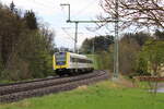 DB 612 113 legt sich als IRE3 von Ulm nach Friedrichshafen im Schussentobel südlich von Aulendorf in den Bogen.