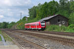 612 165 ist als RE Lichtenfels - Hof unterwegs und passiert gerade das Gelände des ehemaligen Rangierbahnhofs in Oberkotzau.