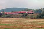 Am 21.9.99 im Gleisdreieck südwestlich von Grimmenthal: Der VT 614 war etwa 1 km nördlich von Ritschenhausen auf dem Weg nach Meiningen.