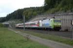 152 005-5, 614 005 + Anhngsel, 217 001 und 120 159-9 als Tfz 69572 Nrnberg Hbf - Osnabrck, kurz vor dem Eggetunnel in Willebadessen, 18.09.2010.