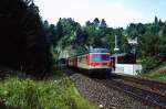 614 010-7 fhrt im Juli 1985 im Bahnhof Velden (b.