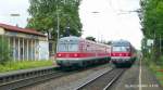 614084 als RB nach Frth und 614 039 als RB nach Markt Erlbach treffen sich am 4.8.08 in Frth-Burgfarrnbach. (Blick Richtung Westen)