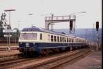 614055 als E 6962 am 10.3.1989 um 18.13 Uhr in Altenbeken.