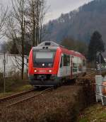 Am Kilometer 1,8 der Odenwaldbahn ist am Sonntagnachmittage der VT 108 von VIAS in Eberbach Neckar in Richtung Frankfurt Hbf unterwegs.17.3.2013