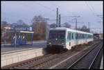 628201 nach Hagenow Land hält am 8.11.1998 um 13.30 Uhr im Bahnhof Ludwigslust.