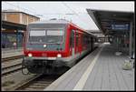 928 564 steht am 28.11.2018 in Pasau Hbf. am Bahnsteig 5.