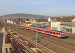 Vier Dostos durch zwei Wanderdünen zu ersetzen endet in der Regel eher kuschelig. So auch am 22.11.2017 mit 628 922+XXX als IRE Stuttgart-Lindau durch Oberesslingen. 