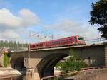 Ein unbekannte VT628.4 von Luxemburg nach Trier , hier über die Grenze-Brucke zwischen Bf. Wasserbillig (L) und Igel (D). 21-08-2007