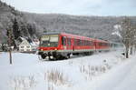 Ein schönes Gespann war am 16. Januar 2021 im Donautal bei Neidingen unterwegs. 628 542 und 526 fuhren als RE 3248 von Ulm nach Donaueschingen.