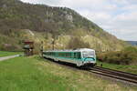 DB 628 436  Anna  und 628 486  Maria  sind am 01.05.2022 im Rahmen ihrer Abschiedsfahrt bei DB Regio in Baden-Württemberg von Ulm nach Triberg unterwegs. Hier verlassen die beiden mintfarbenen Triebwagen gerade Hausen im Tal und fahren weiter in Richtung Tuttlingen.