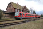628/928 225 der Cargo Logistik Rail Service GmbH war am 25. März 2023 ersatzweise für die in der HU befindlichen DVE 672 als Dessau-Wörlitzer Eisenbahn unterwegs. Hier während des Aufenthaltes am Bahnhof Oranienbaum (Anhalt) fotografiert.