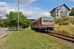 DB 628 453 verlässt Wolfstein auf der Lautertalbahn in Richtung Kaiserslautern Hbf. (17.07.2023)