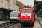 140 797-2 und 628 507 am 17.10.2026 im Bahnhof Rottweil.