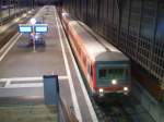 Ein Triebzug der Baureihe 928 steht in Lbeck Hbf.