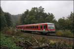 628/928 515 muss als RB52 (RB 29271)  Volmetalbahn  zwischen Brgge(Westf) schwer arbeiten um von 261 Meter ber NN in Brgge bis zum 401 Meter ber NN gelegenen Bahnhof Ldenscheid zu gelangen.