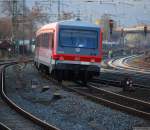 33 Minuten Marburg Hauptbahnhof (XVIII). Der Weg von 628 250 aus dem Bahnhof zurck nach Frankenberg verluft anders als bei der Ankunft. (03. April 2009, 18:43)