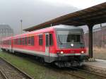 628 654-6/928 654-3 in Thale Hbf - Gleis.2   Der Harz-Express Thale/Wernigerode- Berlin fhrt zuerst als RB von Thale nach Halberstadt, wo er dort mit dem Zug aus Wernigerode angekoppelt wird und