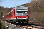 628/928 663 ist als RE17 (RE 20209)  SAUERLAND-Express , Hagen Hbf - Warburg(Westf), bei Westhofen unterwegs.