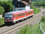 628 528 mit RE 17 auf dem Weg nach Hagen am 04.06.2010 bei Arnsberg-Uentrop.