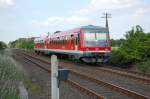 Nachschu auf den Triebwagen nach Neuss HBF, der Steuerwagen trgt die Nummer 928 496-8. 23-5-2010