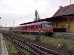Einer der wenigen 628.2 im ostdeutschen Raum ist soeben aus Richtung Aken in Kthen angekommen.
