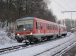 628 427 verlsst am 3. Januar 2011 als Regionalbahn nach Neuenmarkt-Wirsberg den Bahnhof Michelau.