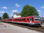 628 609/928 609 und 928 555/628 555 mit RB 14648 Uelzen-Bremen Hauptbahnhof auf Bahnhof Soltau am 3-5-2011.