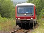 Sonderverkehr vom 1.5. bis 30.10.! Im Sommer fahren die 628/928 planmig auf der KBS 622 von Marburg (Lahn) ber Frankenberg (Eder) bis nach Vhl-Herzhausen an den Edersee, hier bei der Einfahrt in Herzhausen von Schmittlotheim kommend (7.8.2011).
