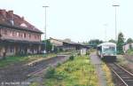 Blick nach Sdwesten (4 von 4): Eine private Schrottfirma begann am 11.11.1996 mit dem Abbau der Bahnhofsgleise und aller Gterbahnhofsgleise.